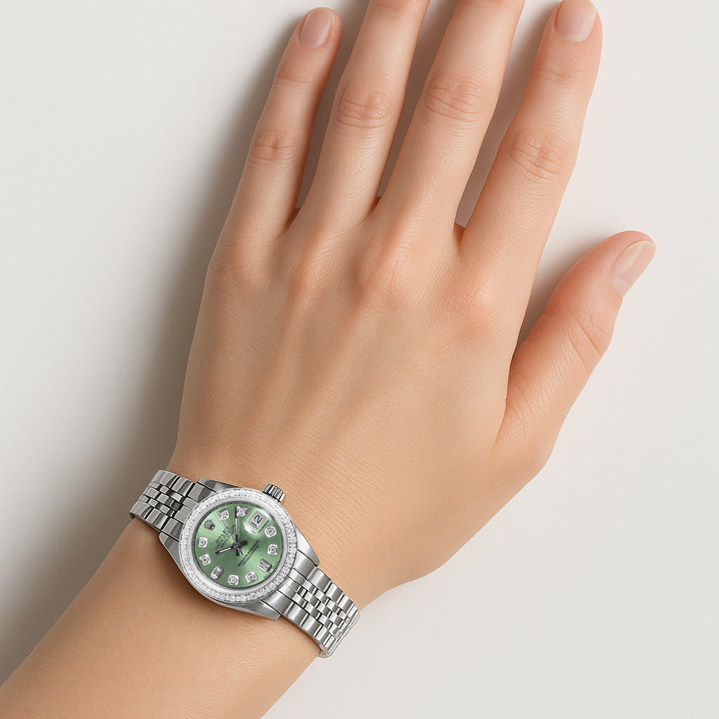 Orologio Rolex Datejust verde oliva con diamanti baguette da 26 mm in acciaio inossidabile