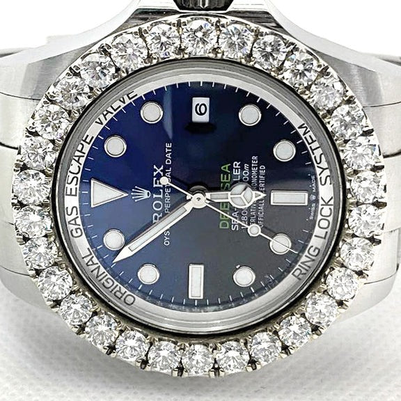 Orologio Rolex Deepsea Sea-Dweller da 44 mm con lunetta in diamanti