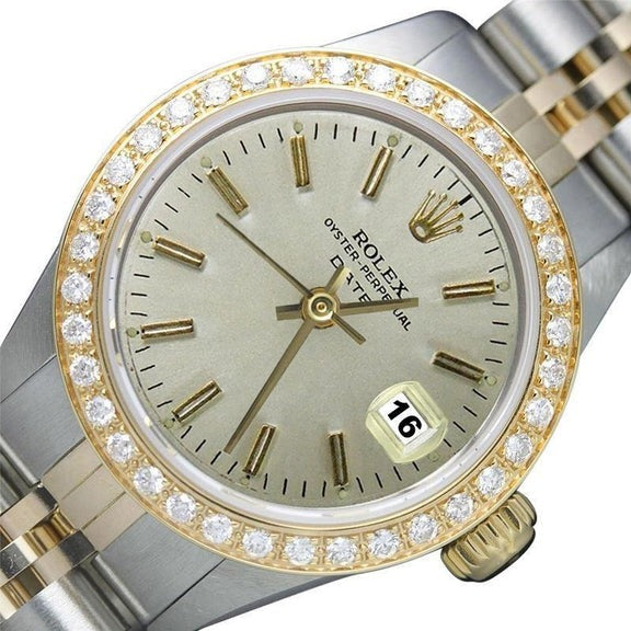 Orologio Rolex con lunetta in diamanti e quadrante bianco a bastoncino