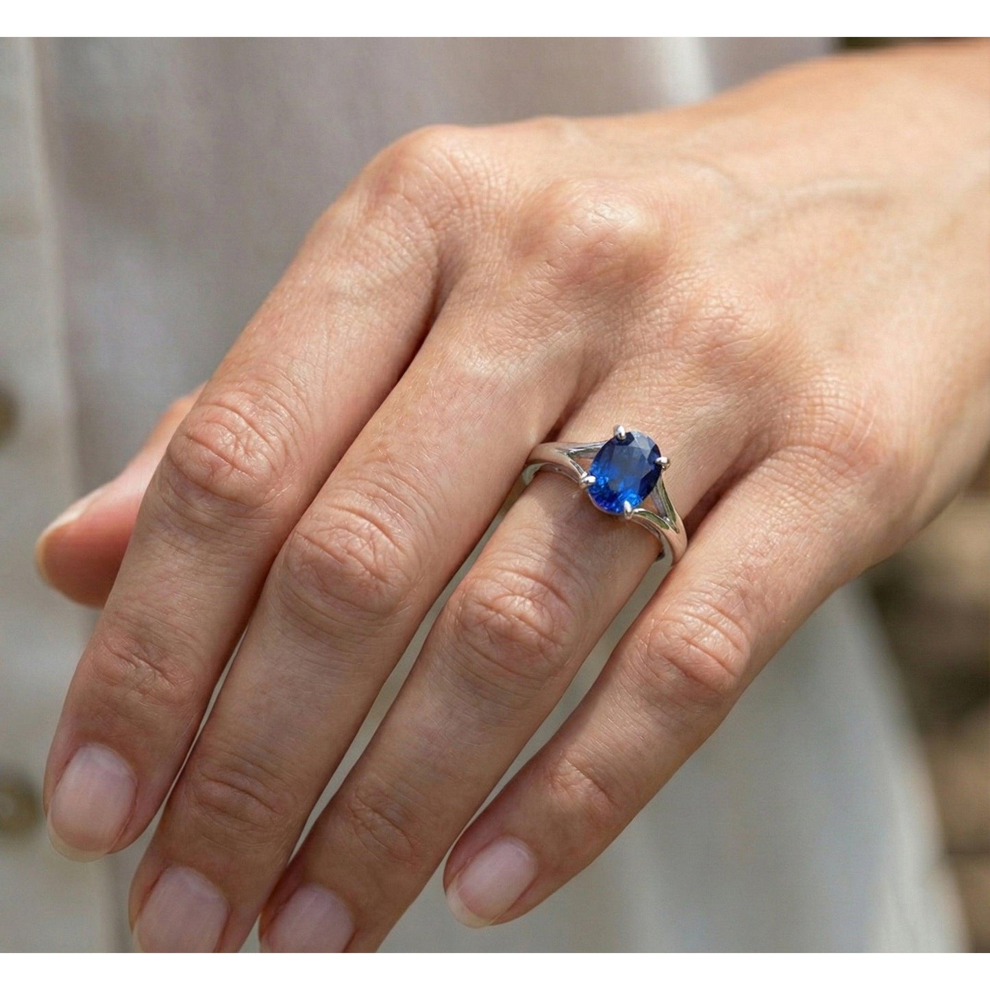 Ovale Taglio Zaffiro Anello Di Fidanzamento