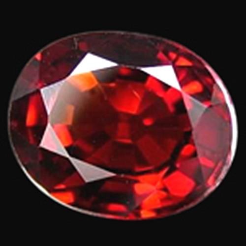 Taglio Ovale Rubino Sangue di Piccione anello in Gold – vista principale