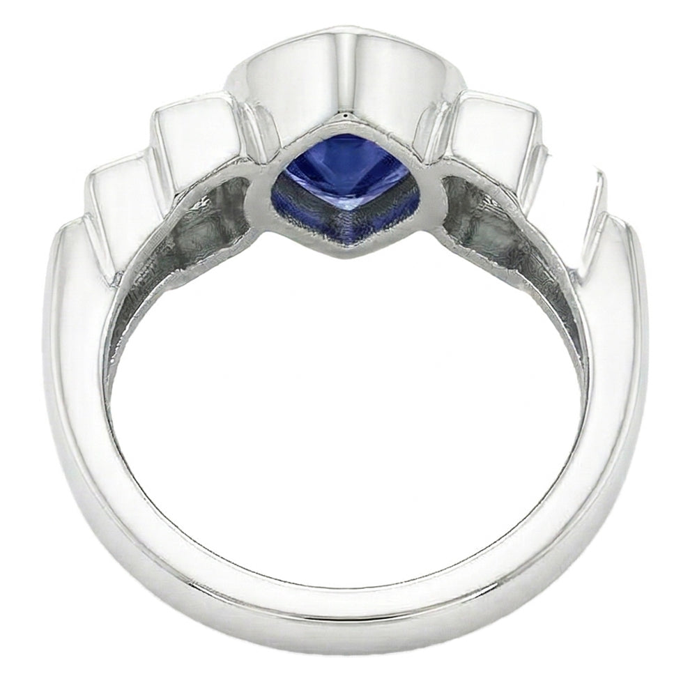 Set di castoni per anello con zaffiro blu a cuore con diamanti baguette da donna. 2.50 carati