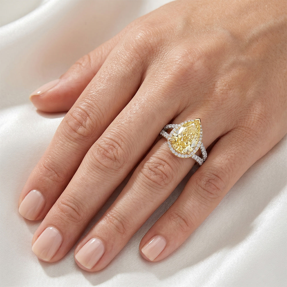VVS Diamante Giallo Fancy Anello Statement 4,25 carati – Oro