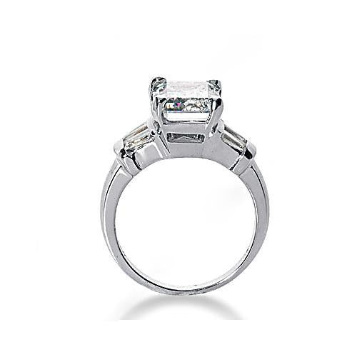 Vero Diamante Taglio Smeraldo 3 Ct. Anello In Oro Bianco Con Tre Pietre