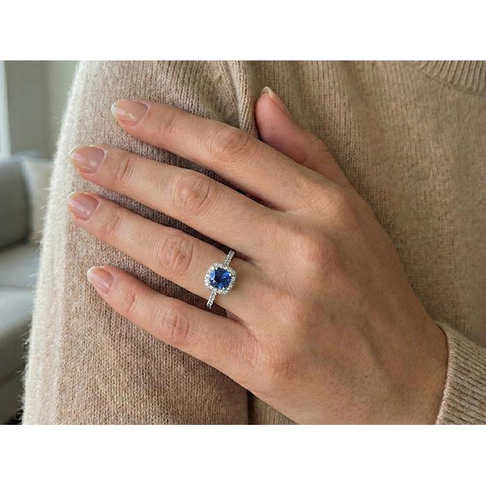 Zaffiro Ceylon taglio cuscino blu da 1,75 ct con fede nuziale in diamante