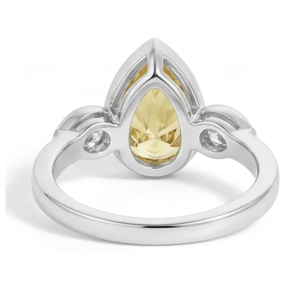 Anello Gioielleria Oro 14 Carati Bianco con Diamante Giallo Fancy – vista dall'alto