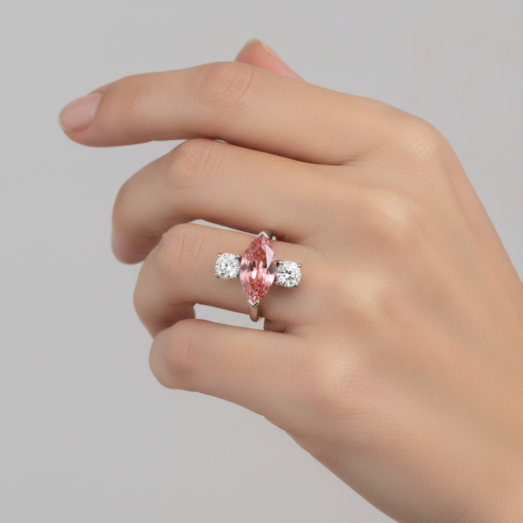 Anello in platino a tre pietre con zaffiro Padparadscha autentico taglio marquise da 3,1 carati