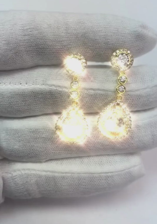 Orecchini in oro giallo con diamanti taglio a pera lampadario 6 carati