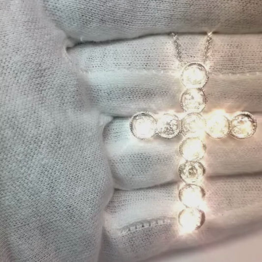Collana Pendente Croce 4 Carati Diamante Rotondo Milgrain WG in Oro Bianco 14 Carati