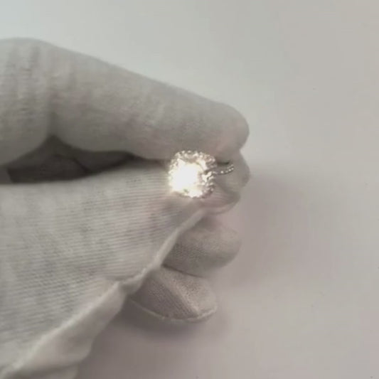 Anello di fidanzamento con diamante da 3.80 carati Halo in oro bianco 14K