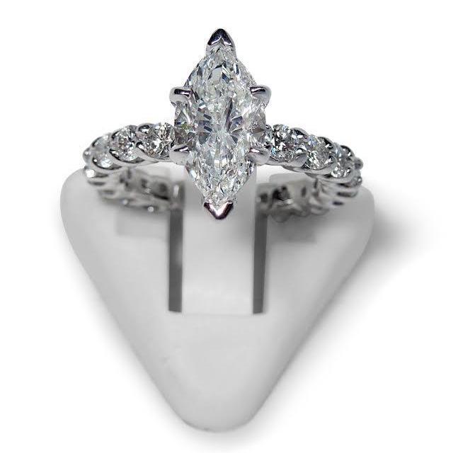 Anello Di Fidanzamento Di Lusso