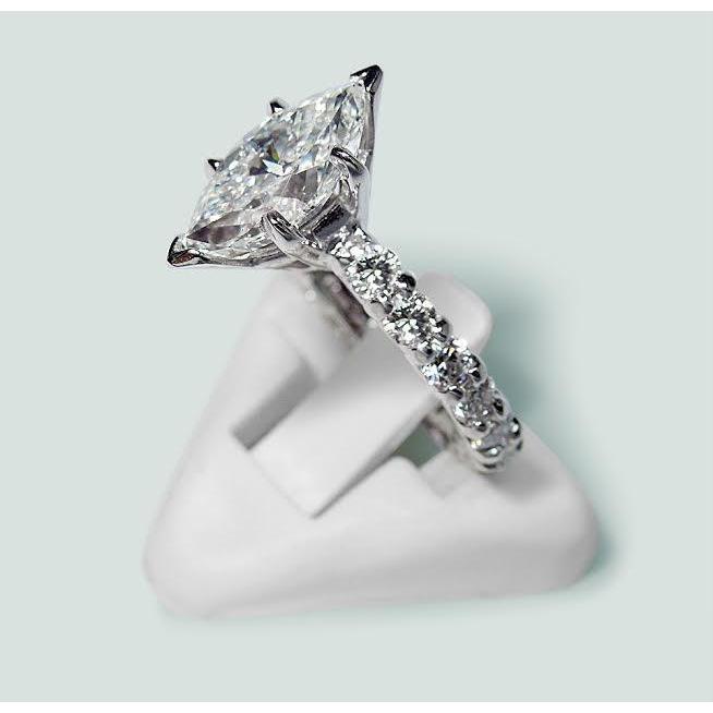 Anello Di Fidanzamento Di Lusso