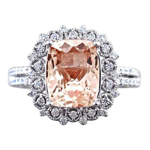 Anello Morganite con cuscino da 6.50 ct e diamanti in oro 14K - harrychadent.it