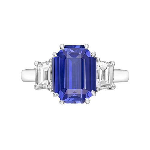 Anello con 3 pietre di smeraldo e diamante trapezoidale con zaffiro di Ceylon 3 carati - harrychadent.it