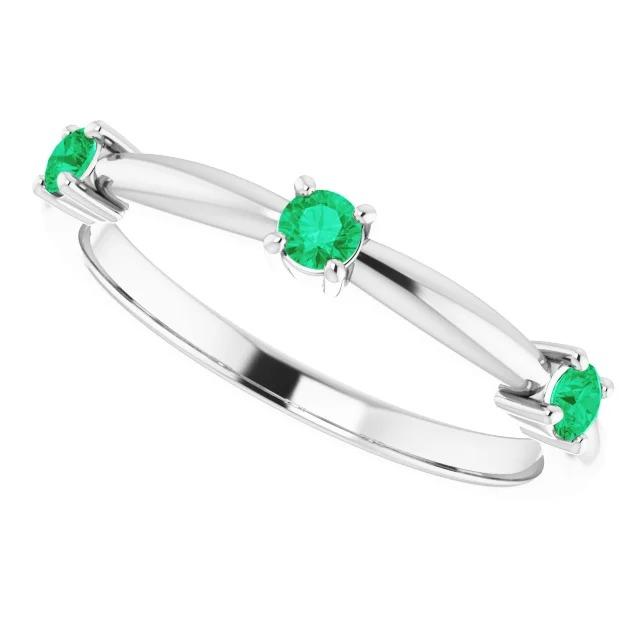 Anello con tre pietre di smeraldo verde colombiano da 0,90 carati e oro bianco 14 carati - harrychadent.it