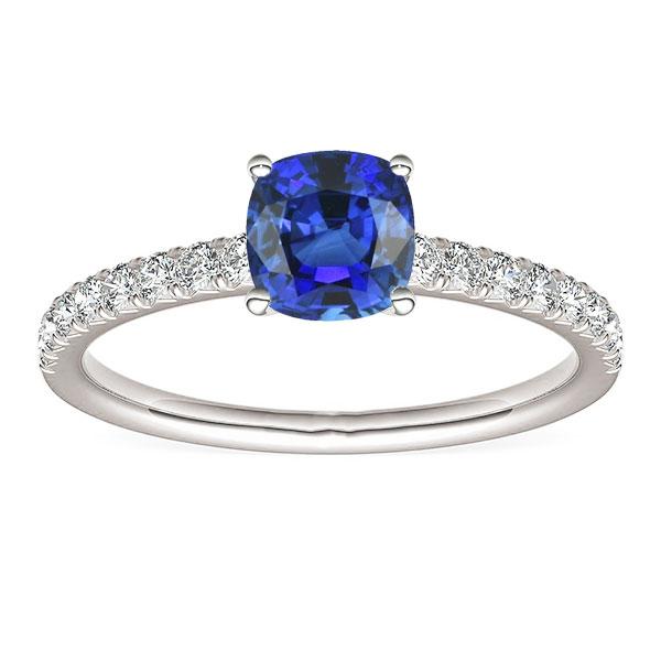 Anello con zaffiro taglio cuscino con pietre preziose. 2.50 carati. diamanti incastonati a coda di pesce - harrychadent.it