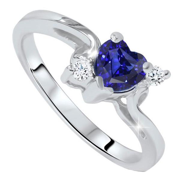 Anello da donna con 3 pietre a cuore con zaffiro di Ceylon e diamante rotondo 1.75 carati - harrychadent.it