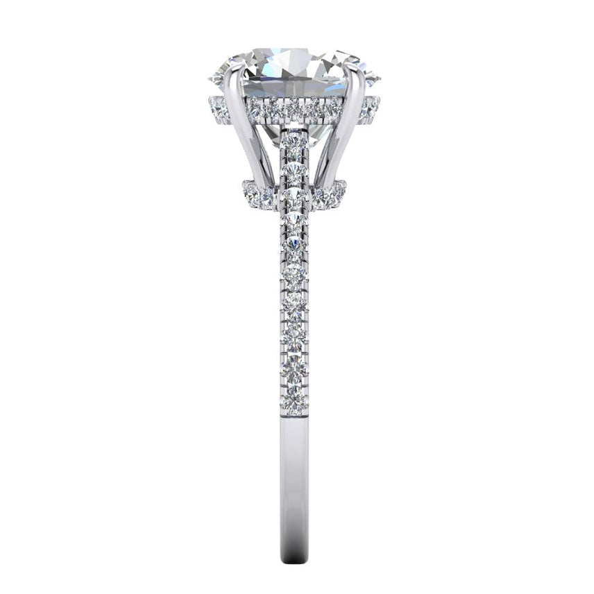 Anello di fidanzamento con diamante ovale Halo nascosto con accenti 5.50 carati - harrychadent.it