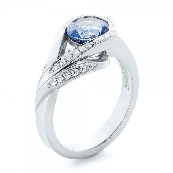Anello in oro bianco 14K con zaffiro blu taglio rotondo e diamanti da 2,50 ct - harrychadent.it