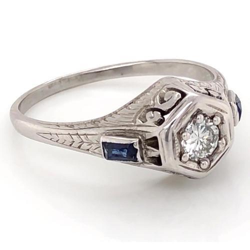 Anello in stile antico con diamante 1.50 carati con zaffiro blu di Ceylon - harrychadent.it