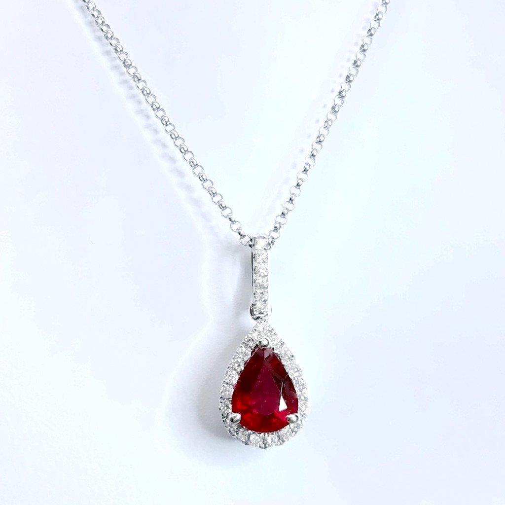 Collana con pendente in oro bianco 4 carati con rubini e diamanti taglio pera 14K - harrychadent.it