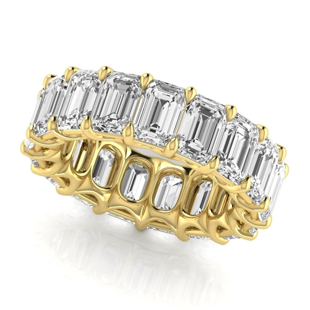 Diamante Taglio Smeraldo Eternity Band in Oro Giallo 14K – vista laterale