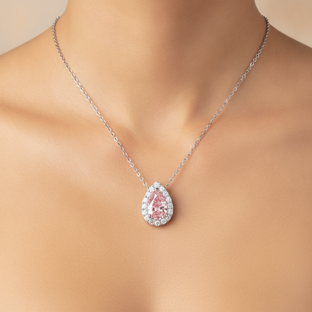 Collana con pendente Halo a goccia con diamante rosa da laboratorio da 2 carati in Oro Bianco 14K
