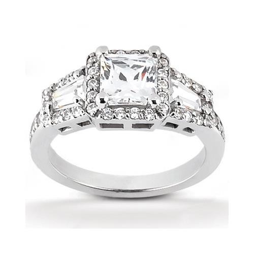 2.25 Carati. Anello Di Fidanzamento Taglio Principessa Con Tre Genuino Diamanti In Pietra