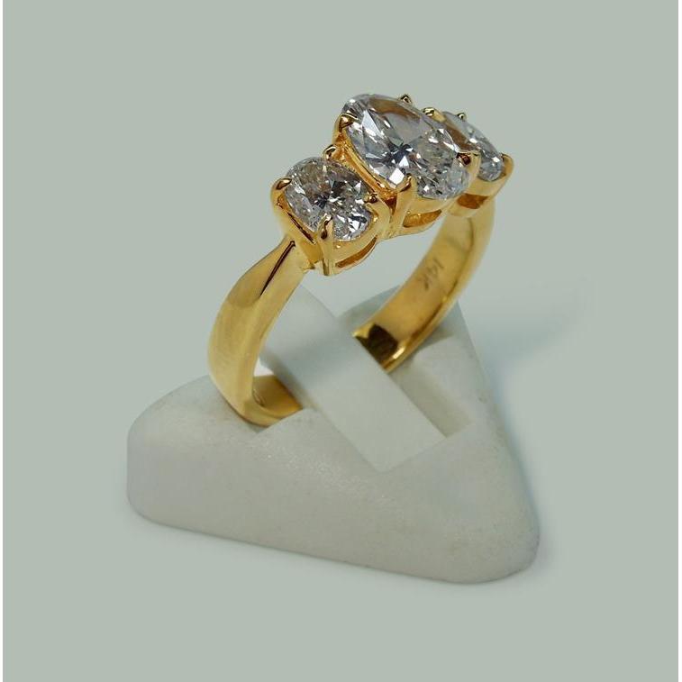 2.80 Ct.  Anello Di Fidanzamento Con Tre Pietre Ovali Con Genuino Diamanti In Oro Giallo 18K