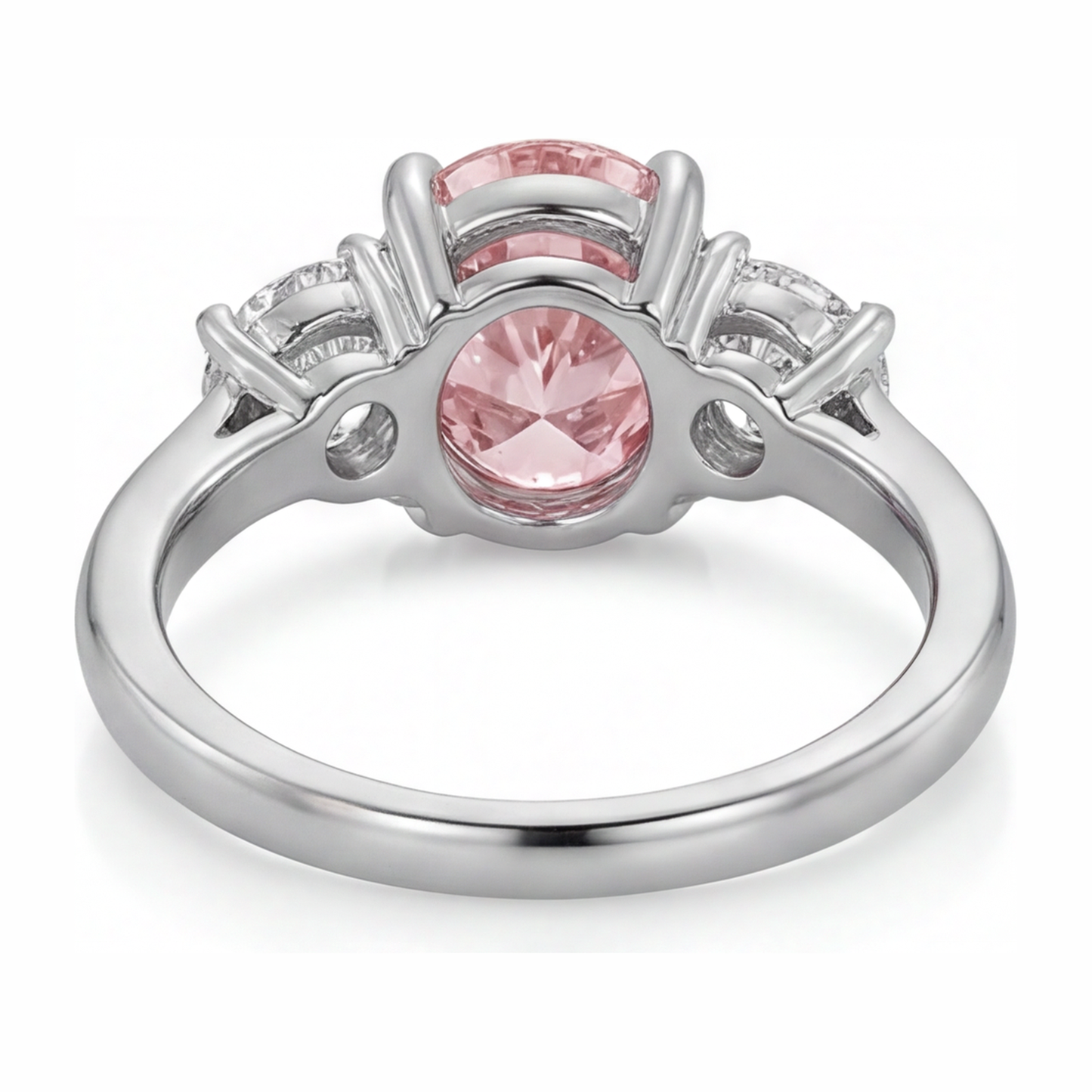 Anello a Tre Pietre con Diamante Rosa da Laboratorio Ovale da 3,5 Carati in Oro Bianco 14K
