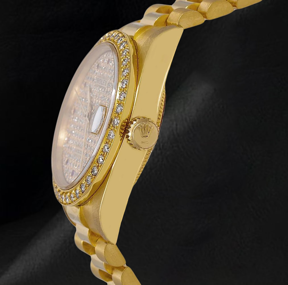 Rolex Datejust 68278 31 mm Orologio con Quadrante Pavé di Diamanti e Bracciale President in Oro 18K