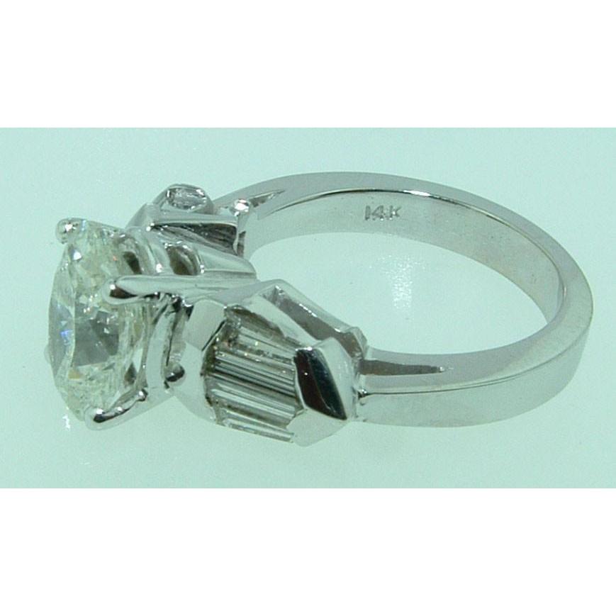 4.01 Ct. Anello Di Fidanzamento In Oro Bianco Con 3 Pietre Di Naturale Diamante Ovale E Baguette