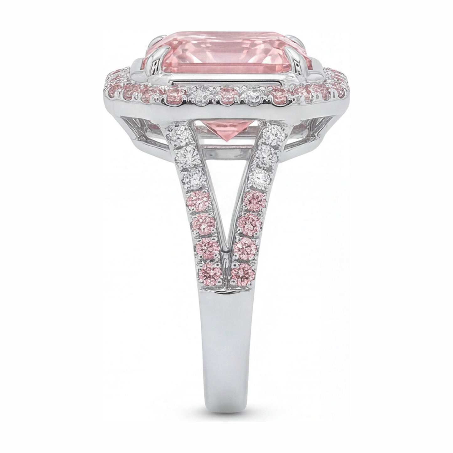 Anello di Fidanzamento Rosa con Diamante Radiant da Laboratorio da 5,5 Carati, Halo e Gambo Sdoppiato in Oro Bianco 14K