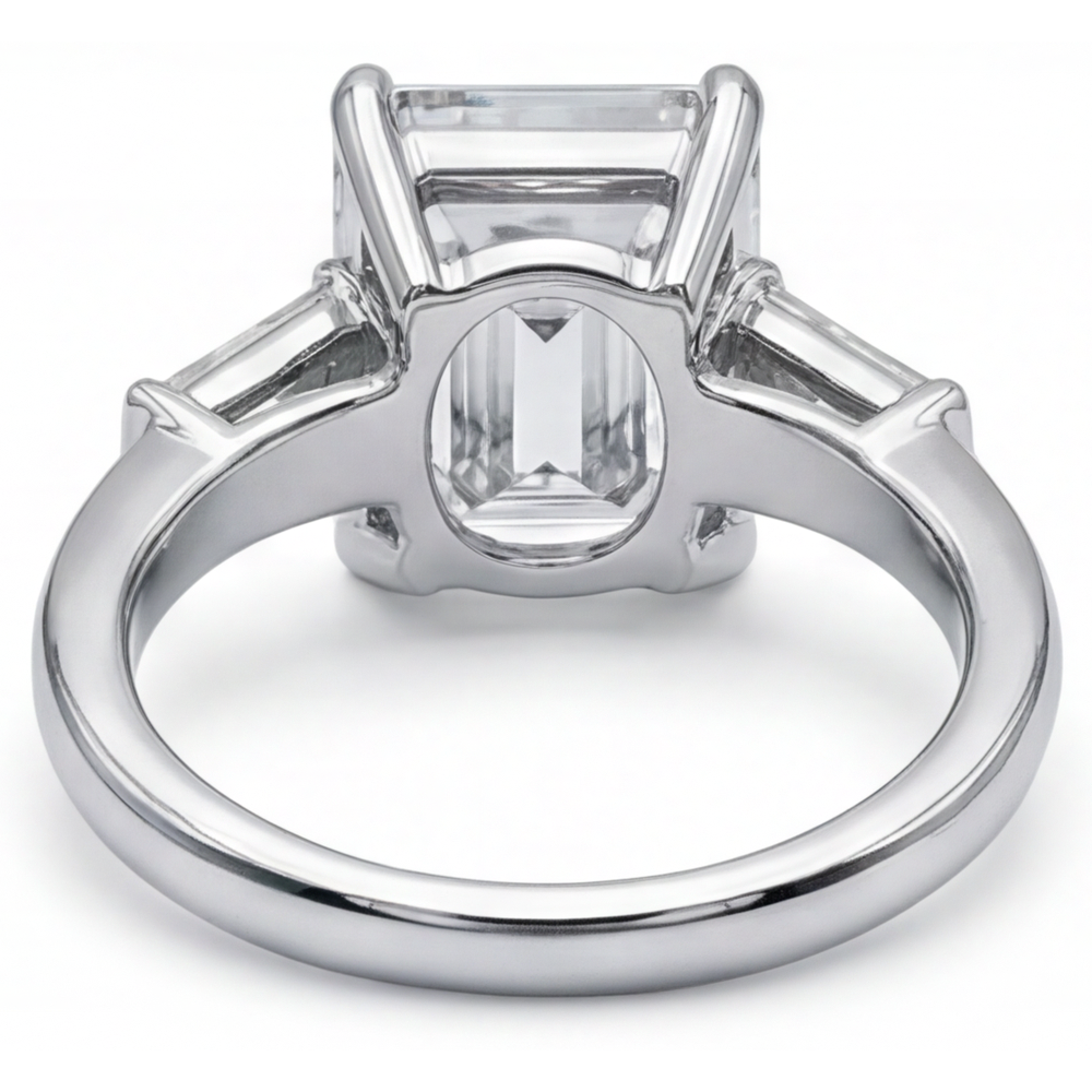 5.80 Ct. Anello In Oro Bianco Con 3 Pietre Di Genuino Diamanti E Smeraldo E Baguette Novità