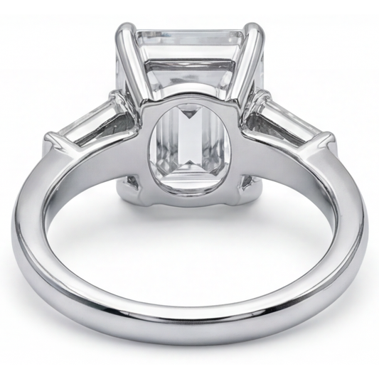 5.80 Ct. Anello In Oro Bianco Con 3 Pietre Di Genuino Diamanti E Smeraldo E Baguette Novità
