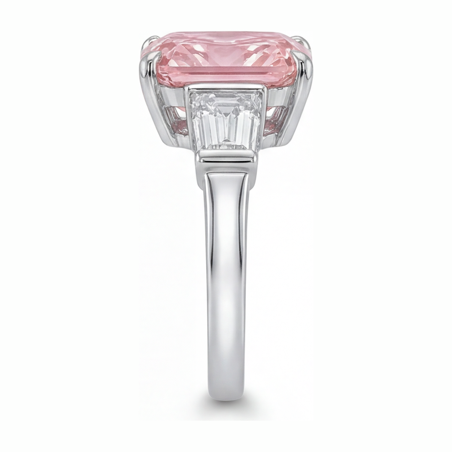 Anello con Diamante Rosa da Laboratorio da 6 Carati Taglio Radiant a Tre Pietre a Cattedrale in Oro Bianco 14K