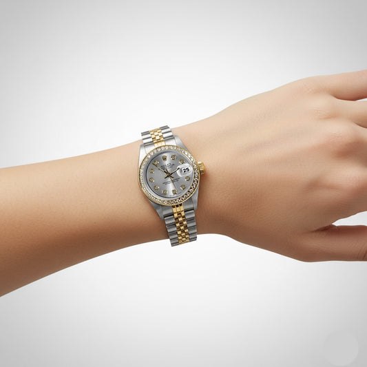 Orologio da donna Rolex Datejust con quadrante in argento e diamanti e bracciale bicolore