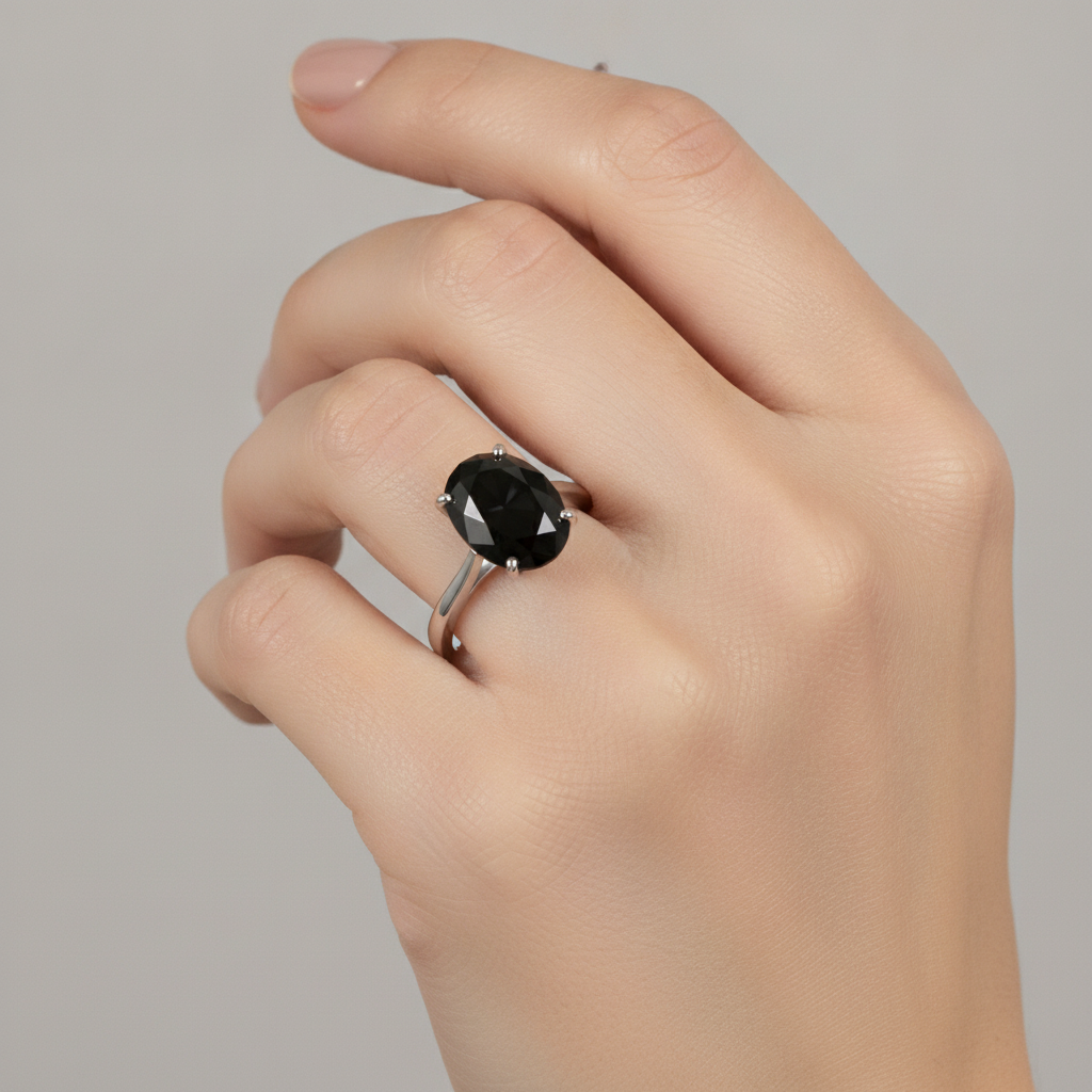 Anello Nuziale Solitario con Diamante Nero Autentico Ovale da 5 Carati a Lama di Coltello in Oro Bianco 14K