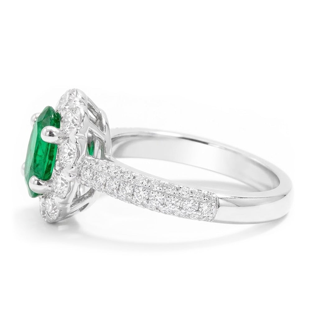 8 carati verde smeraldo e diamanti anello di fidanzamento in oro bianco 14k