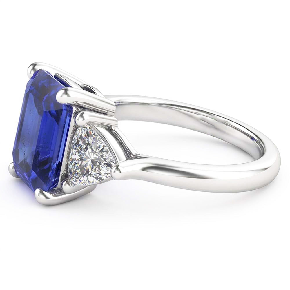 Anello 3 pietre blu zaffiro smeraldo e trilioni di diamanti 2.50 carati