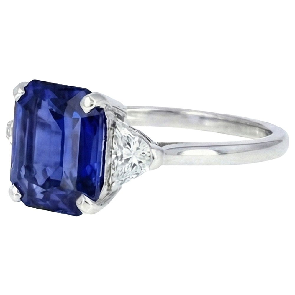 Anello 3 pietre di zaffiro smeraldo blu e diamanti trapezoidali da 3,50 carati