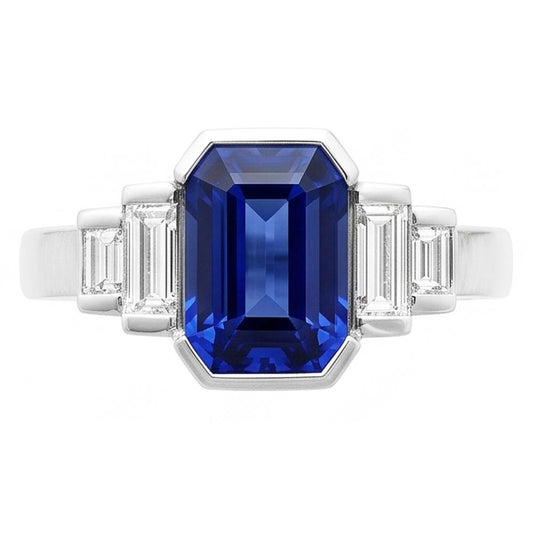 Anello Barretta con zaffiro blu taglio brillante da 2 carati e diamanti baguette