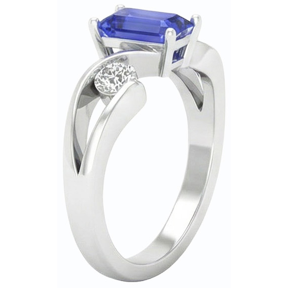 Anello Bypass Style con 1,75 carati tre pietre Emerald Ceylon Sapphire in oro bianco 14K