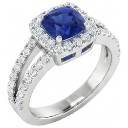 Anello Con Cuscino Zaffiro Blu 4,50 Carati e Diamanti Naturali Autentici ( non creati in laboratorio ) in Oro Bianco 14K