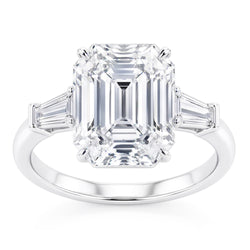 Anello Con Naturale Diamante Smeraldo Da 6 Carati