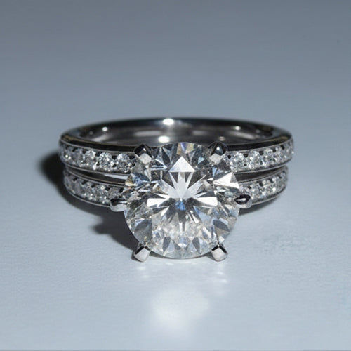 Anello Di Fidanzamento Con Genuino Diamante Naturale Autentico ( non creato in laboratorio ) Da 5 Carati E Fascia In Oro Bianco 14K