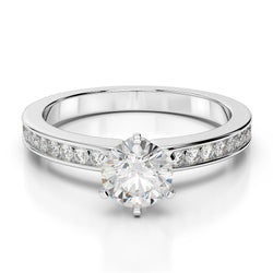Anello Di Fidanzamento Con Naturale Diamante Rotondo Scintillante Da 2.25 Carati. Oro Bianco 14K