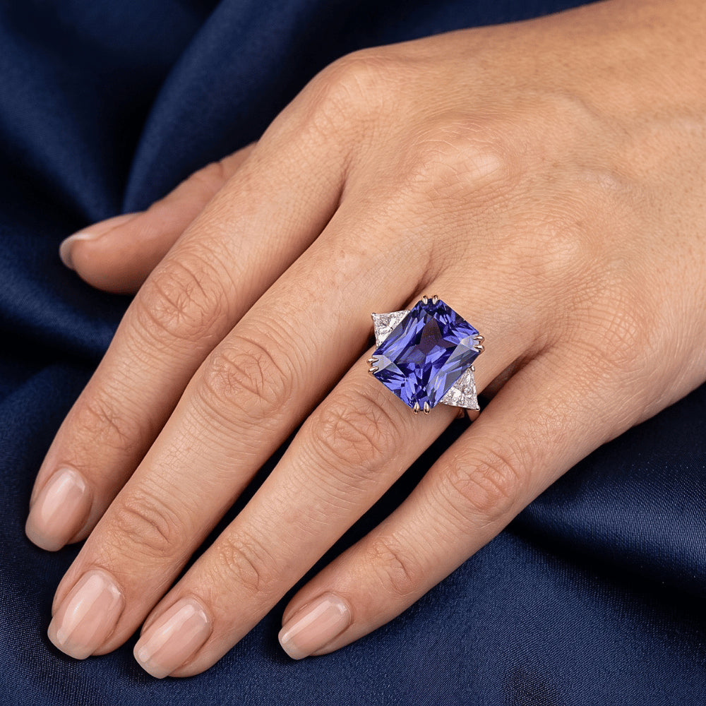 Anello Di Fidanzamento Con Zaffiro Da 7 Carati