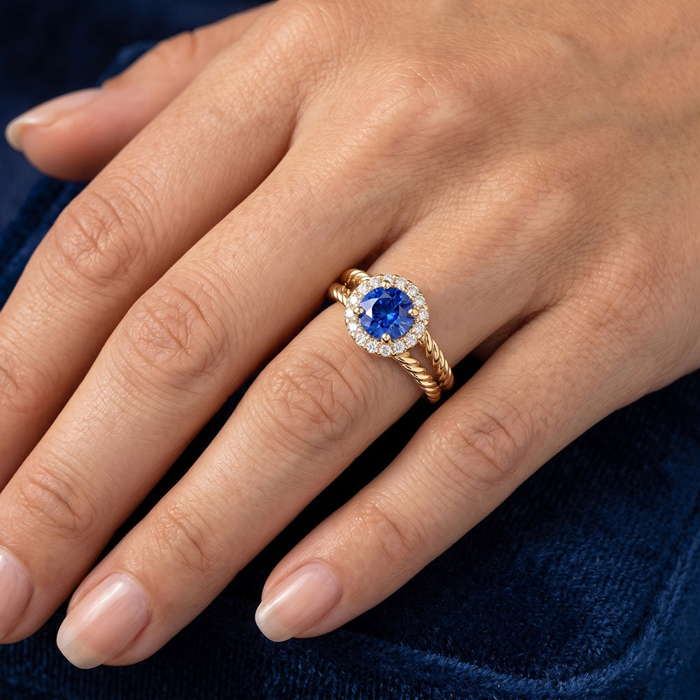 Anello Fantasia con Zaffiro Rotondo E Diamanti Naturali Autentici ( non creati in laboratorio ) Oro Giallo 2 Carati 14K