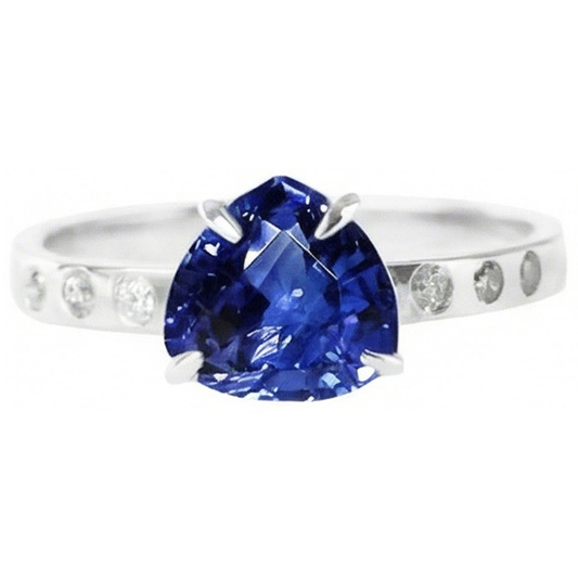 Anello Gypsy da 2 carati con incastonatura a filo di gioielli con pietre preziose trilioni di zaffiro